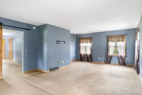 3310 Rownd Street Cedar Falls IA 50613