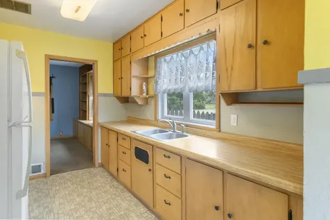 3310 Rownd Street Cedar Falls IA 50613