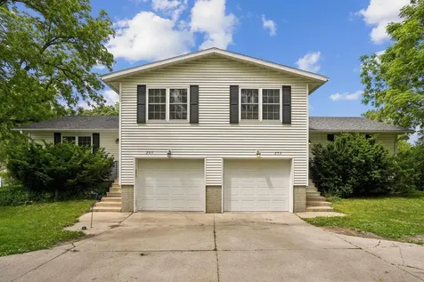 203-205 N Hackett Road Waterloo IA 50701