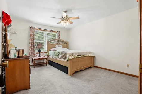 203-205 N Hackett Road Waterloo IA 50701