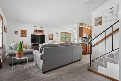 203-205 N Hackett Road Waterloo IA 50701