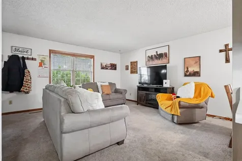 203-205 N Hackett Road Waterloo IA 50701
