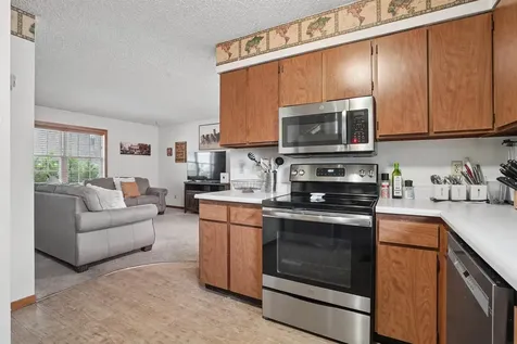 203-205 N Hackett Road Waterloo IA 50701