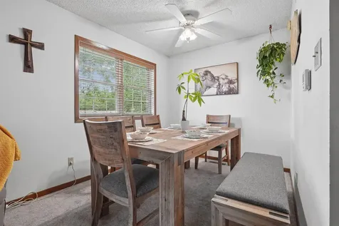 203-205 N Hackett Road Waterloo IA 50701