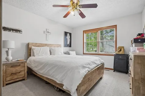 203-205 N Hackett Road Waterloo IA 50701