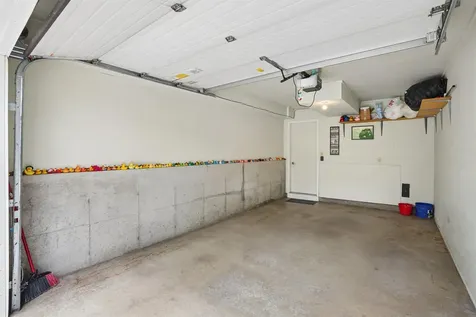 203-205 N Hackett Road Waterloo IA 50701