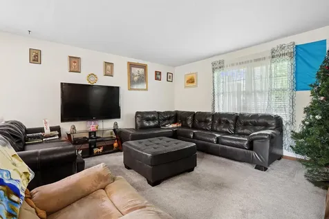 203-205 N Hackett Road Waterloo IA 50701