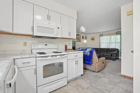 203-205 N Hackett Road Waterloo IA 50701