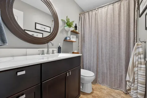 4817 Yellowstone Drive Waterloo IA 50701