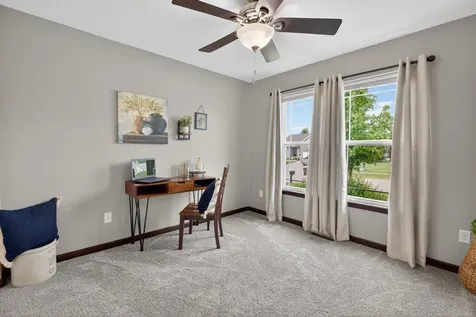 4817 Yellowstone Drive Waterloo IA 50701