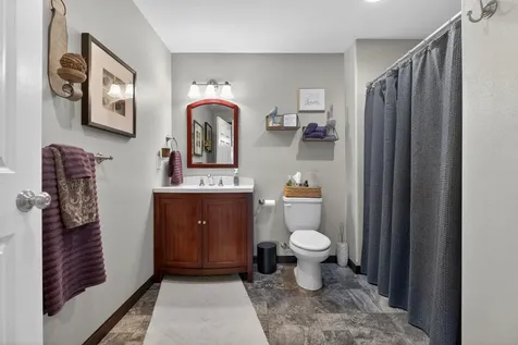 4817 Yellowstone Drive Waterloo IA 50701