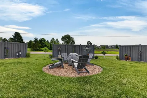 4817 Yellowstone Drive Waterloo IA 50701