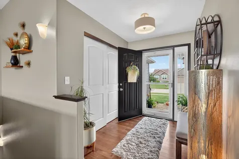 4817 Yellowstone Drive Waterloo IA 50701