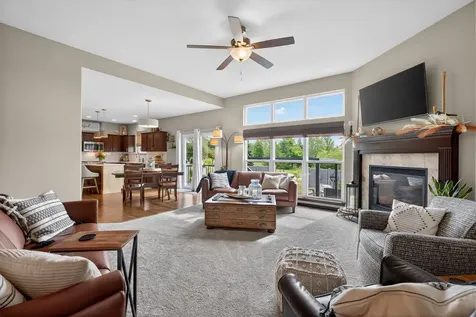 4817 Yellowstone Drive Waterloo IA 50701