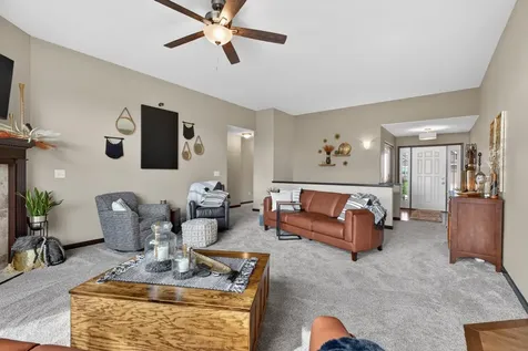 4817 Yellowstone Drive Waterloo IA 50701