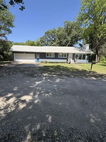 1864 100th Street Oelwein IA 50662