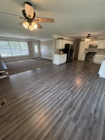 1864 100th Street Oelwein IA 50662