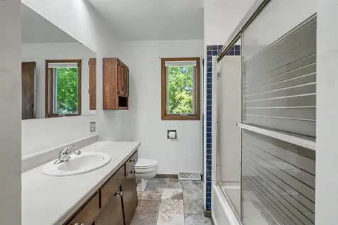 2621 W 4th Street Cedar Falls IA 50613