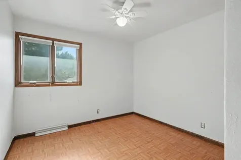 2621 W 4th Street Cedar Falls IA 50613