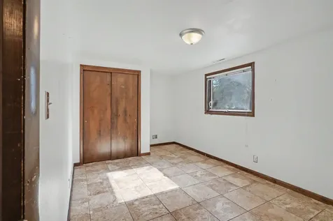 2621 W 4th Street Cedar Falls IA 50613