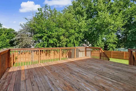2621 W 4th Street Cedar Falls IA 50613