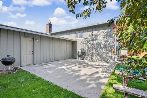 2621 W 4th Street Cedar Falls IA 50613