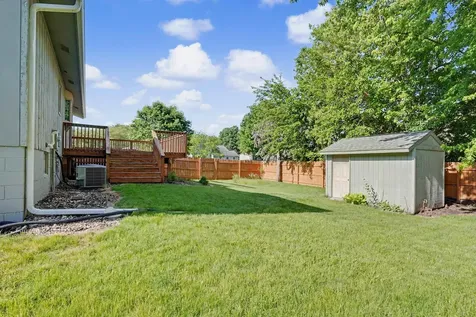 2621 W 4th Street Cedar Falls IA 50613