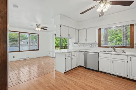 2621 W 4th Street Cedar Falls IA 50613