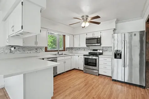 2621 W 4th Street Cedar Falls IA 50613