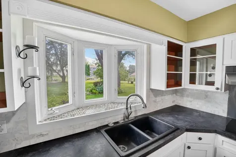 2509 Edgemont Avenue Waterloo IA 50702