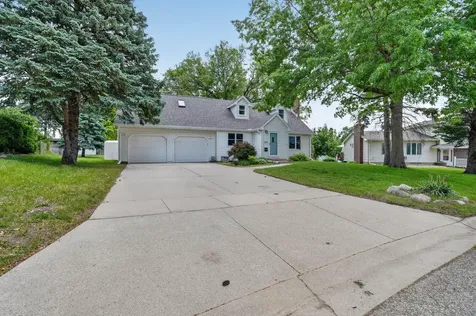 2509 Edgemont Avenue Waterloo IA 50702
