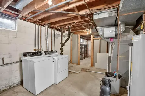 2509 Edgemont Avenue Waterloo IA 50702