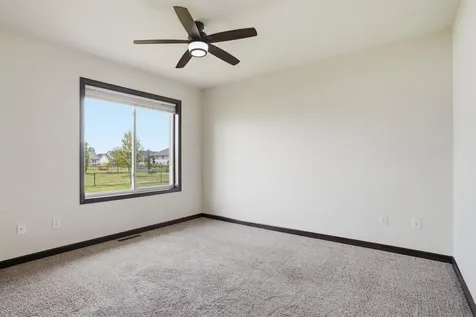 904 NE Cresent View Drive Cedar Rapids IA 52402