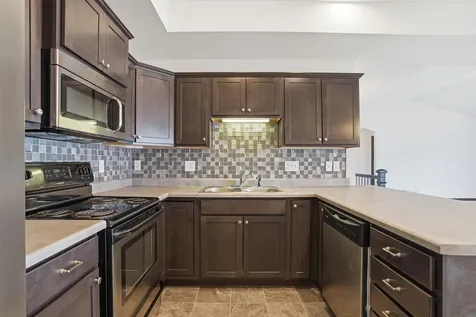 904 NE Cresent View Drive Cedar Rapids IA 52402