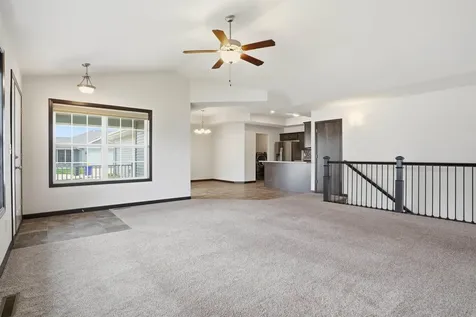 904 NE Cresent View Drive Cedar Rapids IA 52402