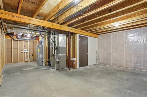 904 NE Cresent View Drive Cedar Rapids IA 52402