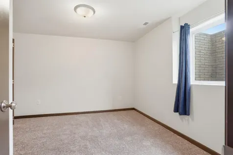 904 NE Cresent View Drive Cedar Rapids IA 52402