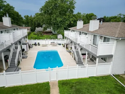 217 21st Street NW Waverly IA 50677