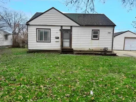 819 Hanna Boulevard Waterloo IA 50701