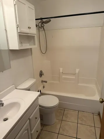 819 Hanna Boulevard Waterloo IA 50701