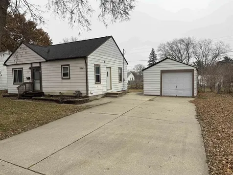 819 Hanna Boulevard Waterloo IA 50701
