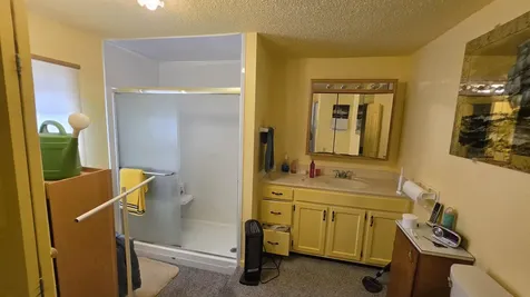 4128 Wells Avenue Waterloo IA 50703