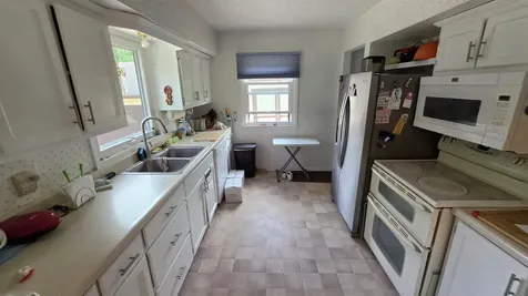 4128 Wells Avenue Waterloo IA 50703