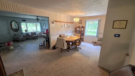 4128 Wells Avenue Waterloo IA 50703