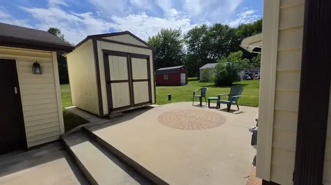 4128 Wells Avenue Waterloo IA 50703