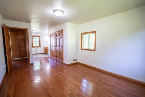 1229 W Mt. Vernon Road Waterloo IA 50703