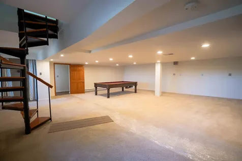 1229 W Mt. Vernon Road Waterloo IA 50703