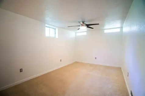 1229 W Mt. Vernon Road Waterloo IA 50703
