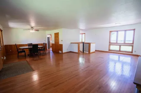 1229 W Mt. Vernon Road Waterloo IA 50703
