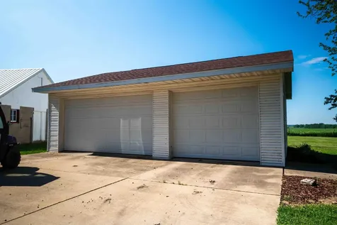 1229 W Mt. Vernon Road Waterloo IA 50703